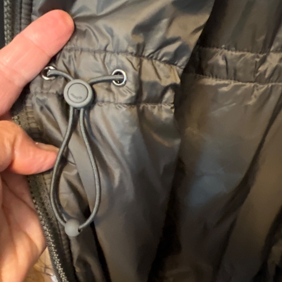 Athleta Summit Primaloft Shell Coat size Small - Picture 4 of 7